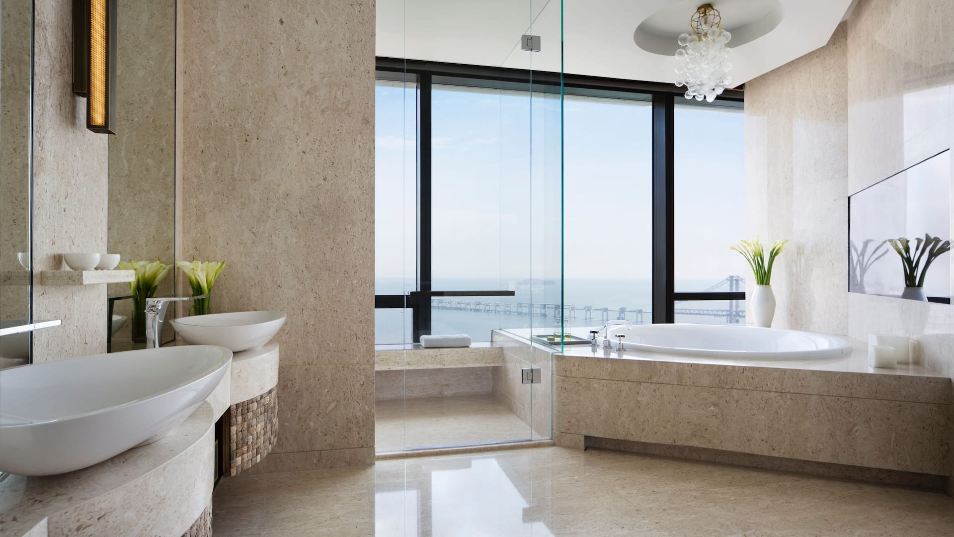 3 de 3 Presidential Suite Bath Room