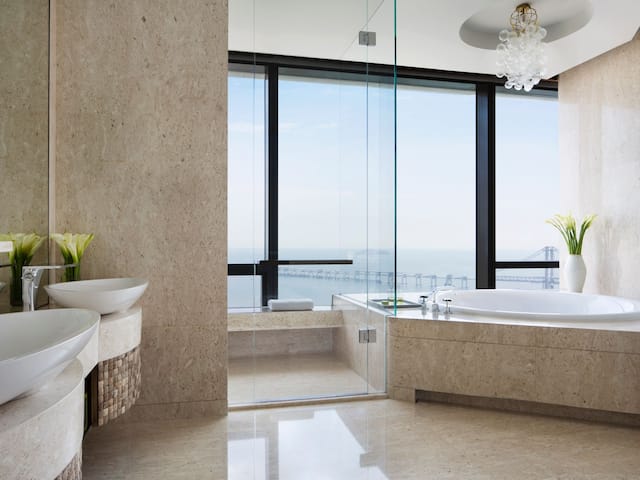 Chairman and Pres Suite Bath Room