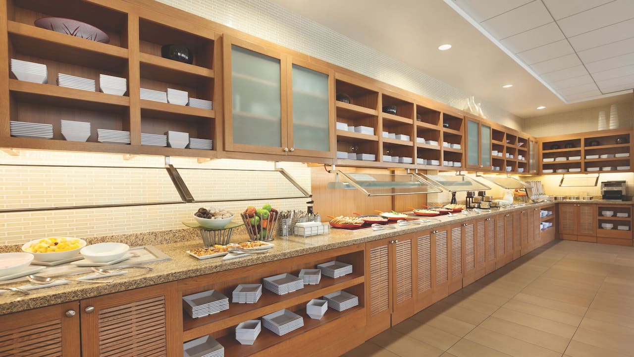 Breakfast Bar with a breakfast buffet 