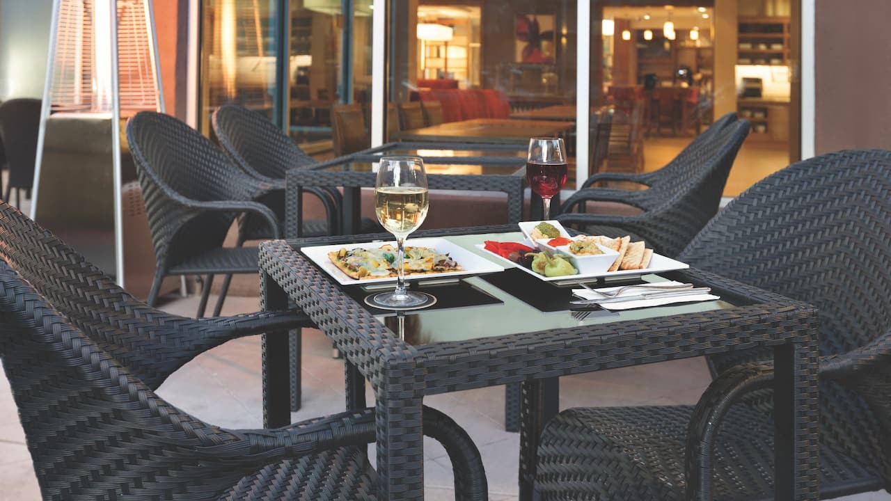 Cozy Anaheim Convention Center Hotel Hyatt Place At Resort Seating
