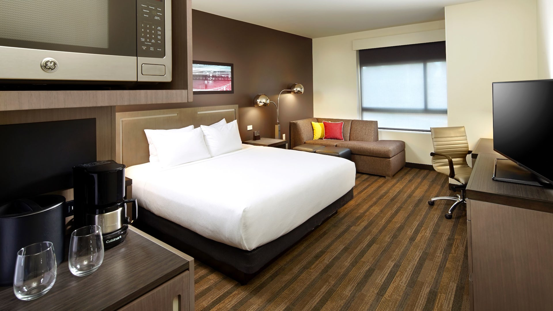 Hyatt House Pittsburgh/Bloomfield/Shadyside King Bedroom Suite