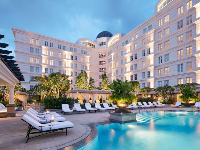 Pools at luxury hotel in Ho Chi Minh City, Park Hyatt Saigon