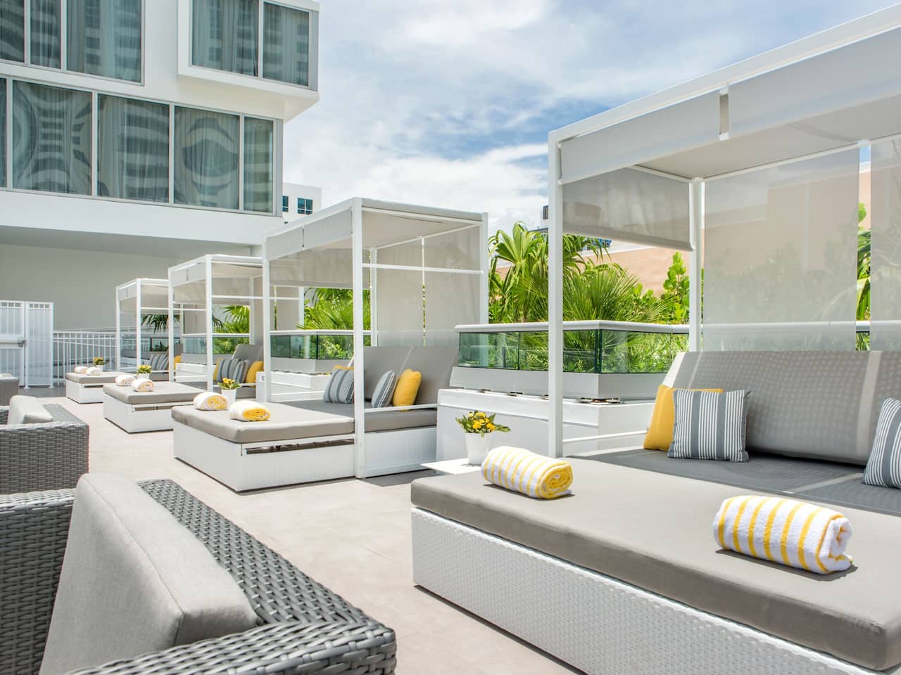 Rooftop Deck Pool Lounge