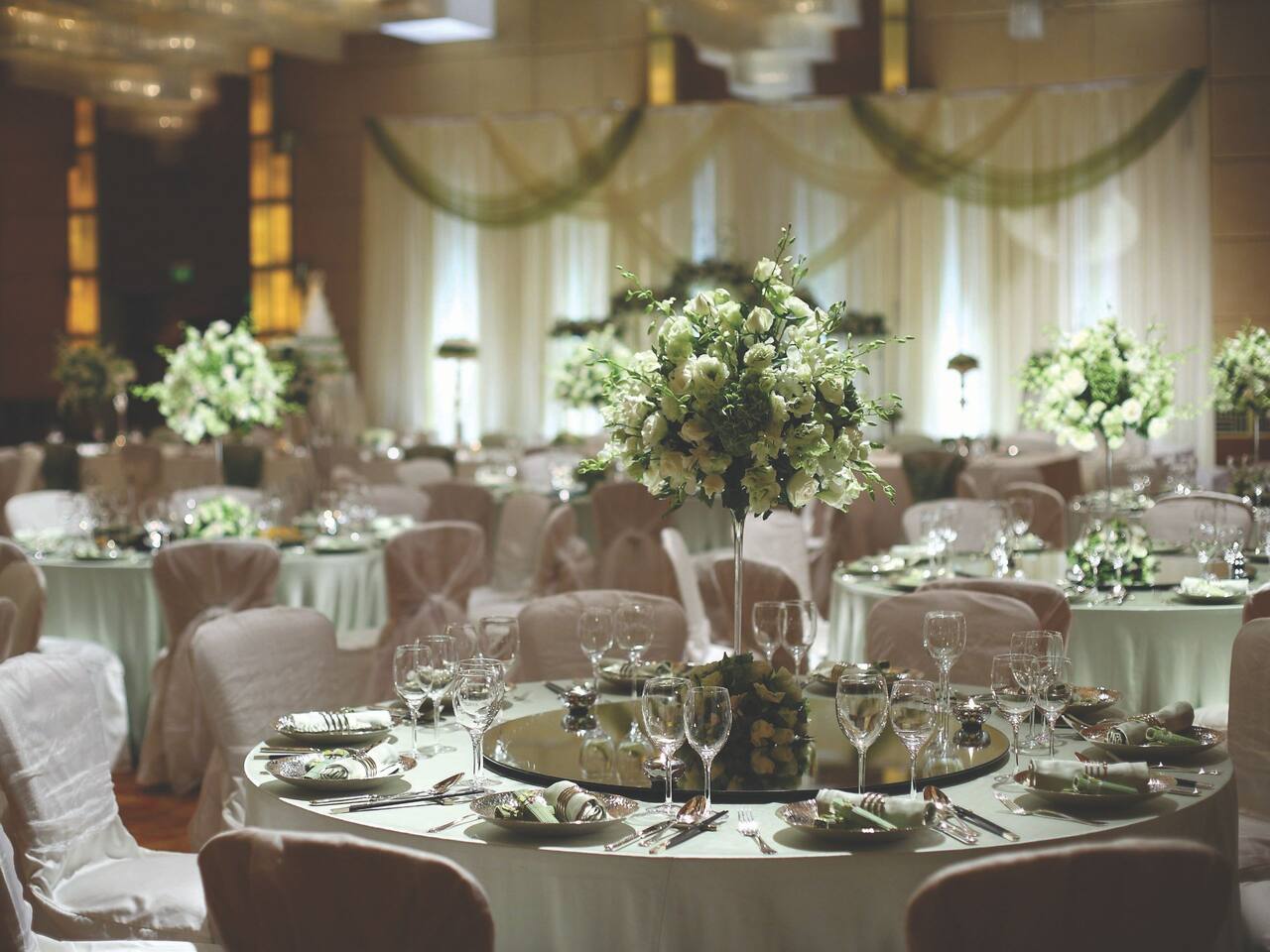 wedding tables setup
