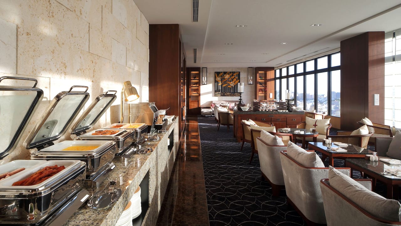 Regency Club Lounge