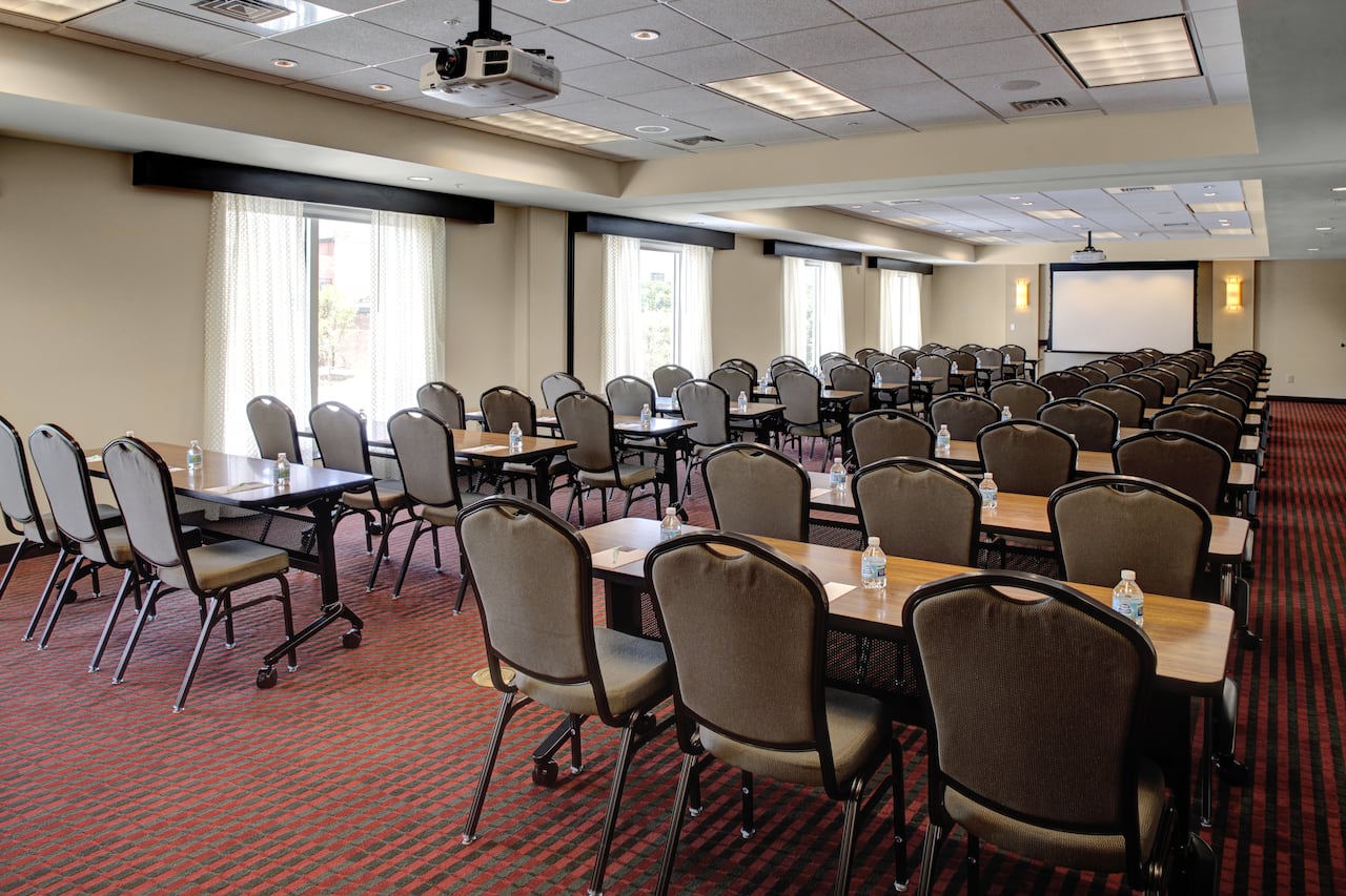 Hyatt Place Columbia / Downtown / The Vista classroom style meeting room