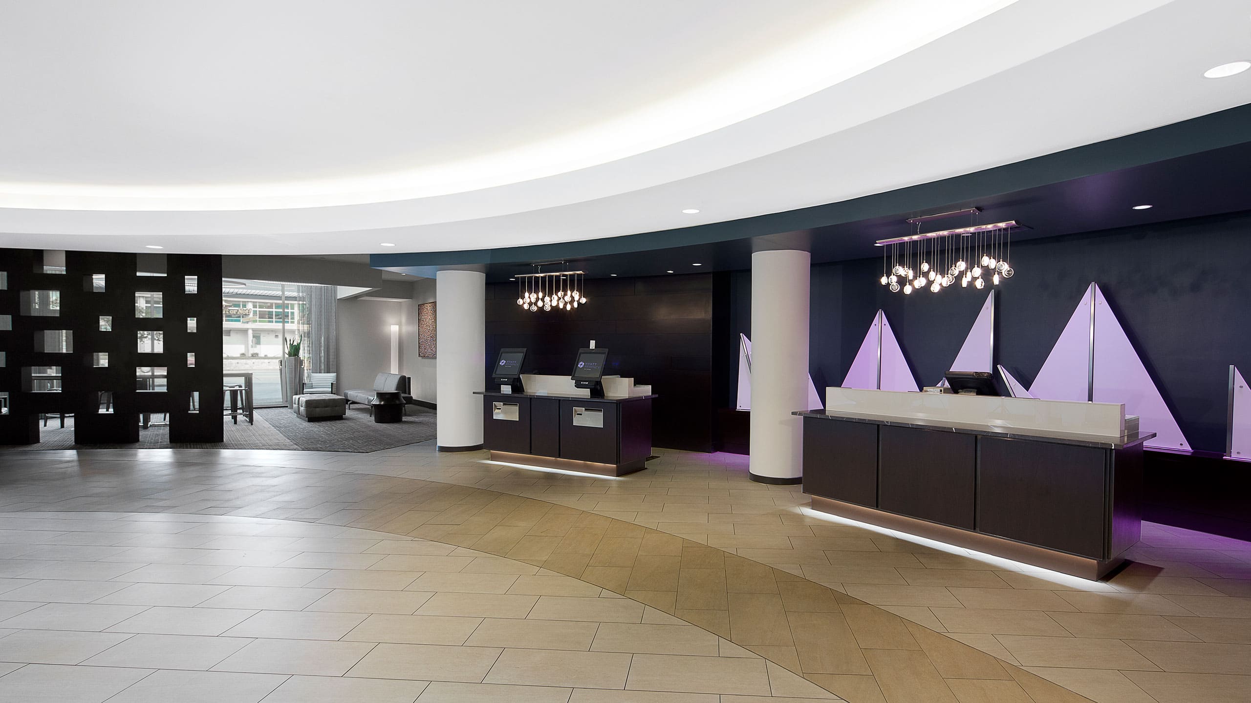 Hyatt Regency Baltimore Inner Harbor Front Desk