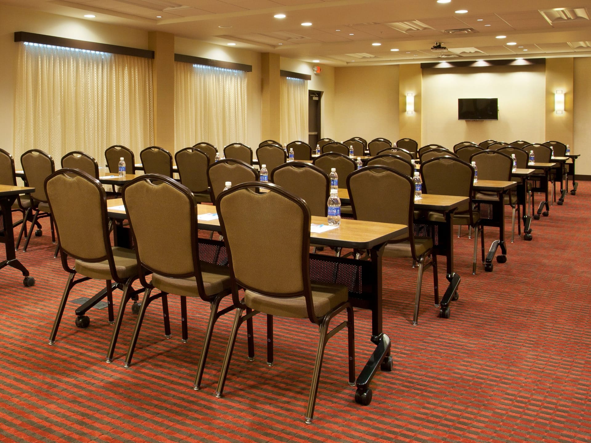 Hyatt Place at The Hollywood Casino / Pittsburgh – South Meeting Room Classroom Setup