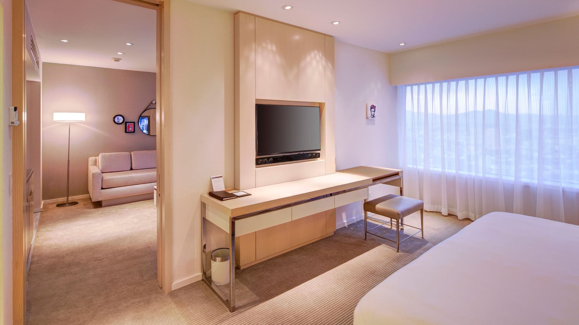 4/4 Hyatt Regency Mexico City Regency Suite Bedroom