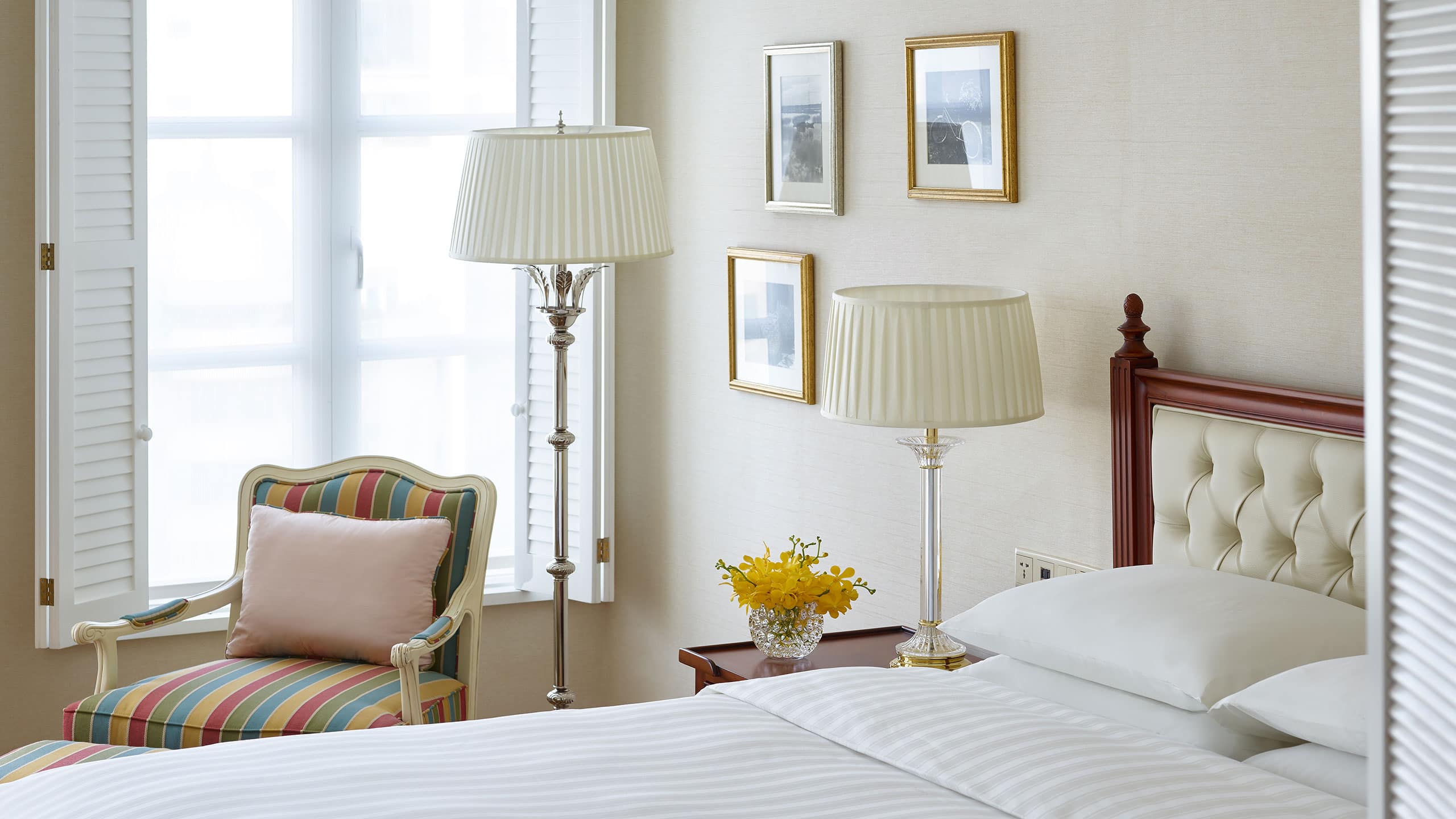 2/4 Park Hyatt Saigon Park Executive Suite Bedroom