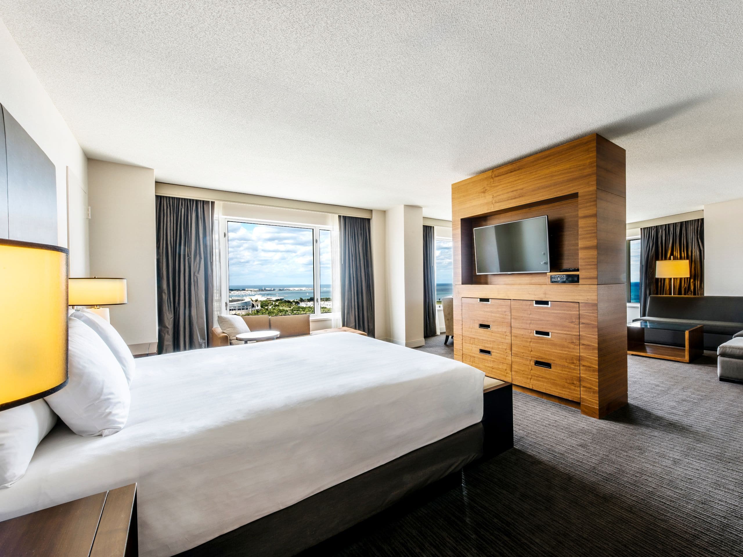Executive Suite Bedroom