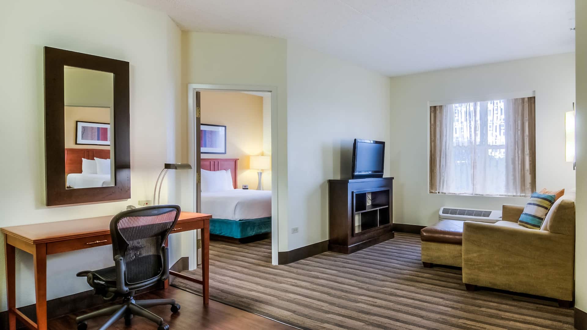 第 3，共 4 Hyatt House Chicago/Schaumburg Renovated 2 Bedroom