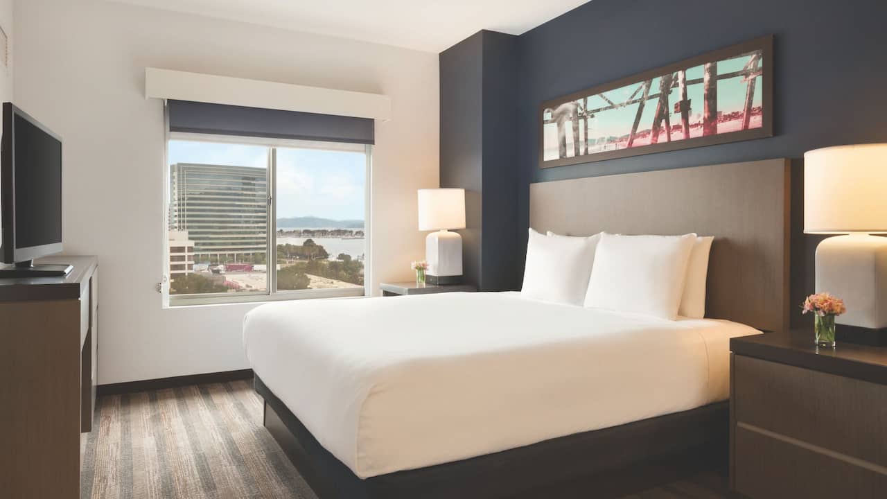 Bay View King Suite Hyatt House Emeryville / San Francisco Bay Area