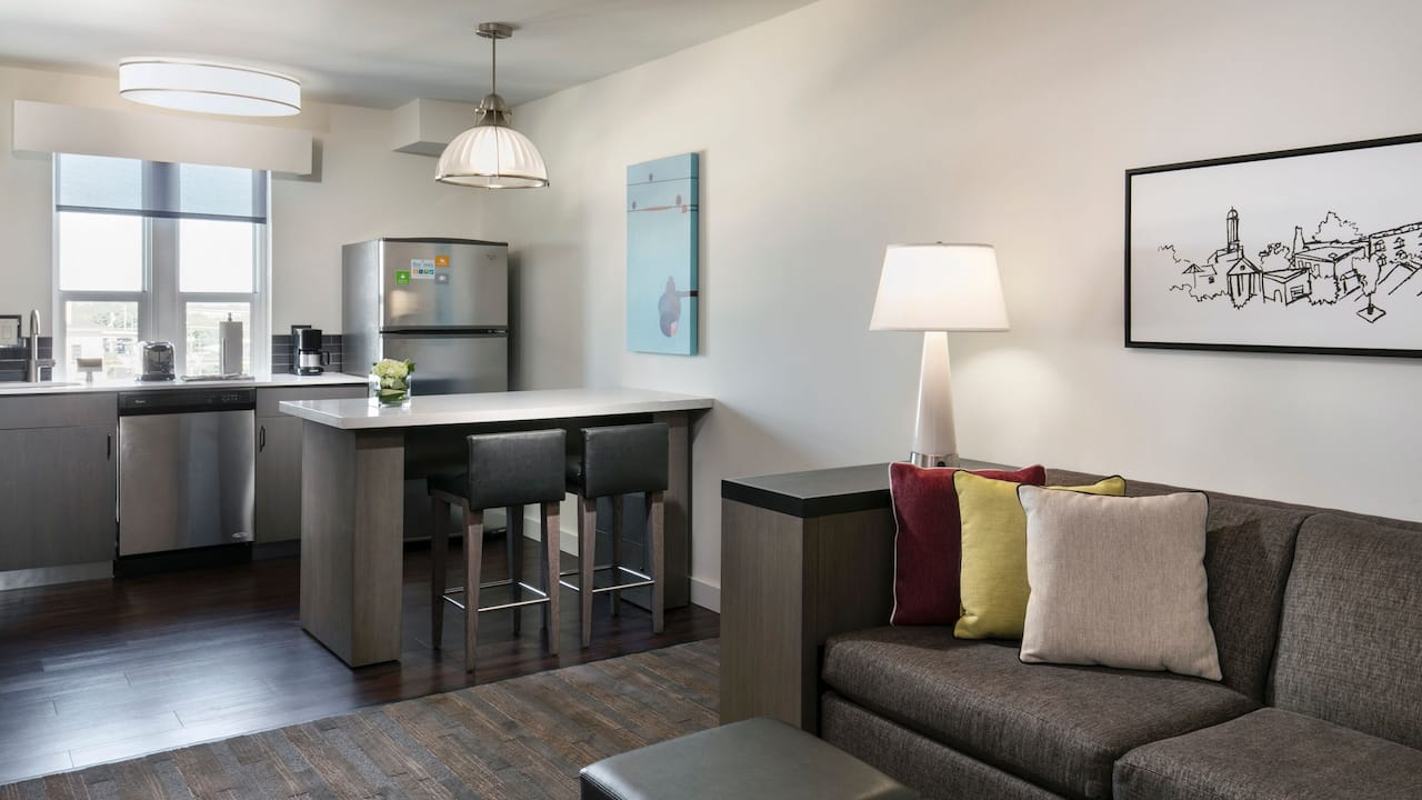 Hyatt House Charleston / Historic District One Bedroom