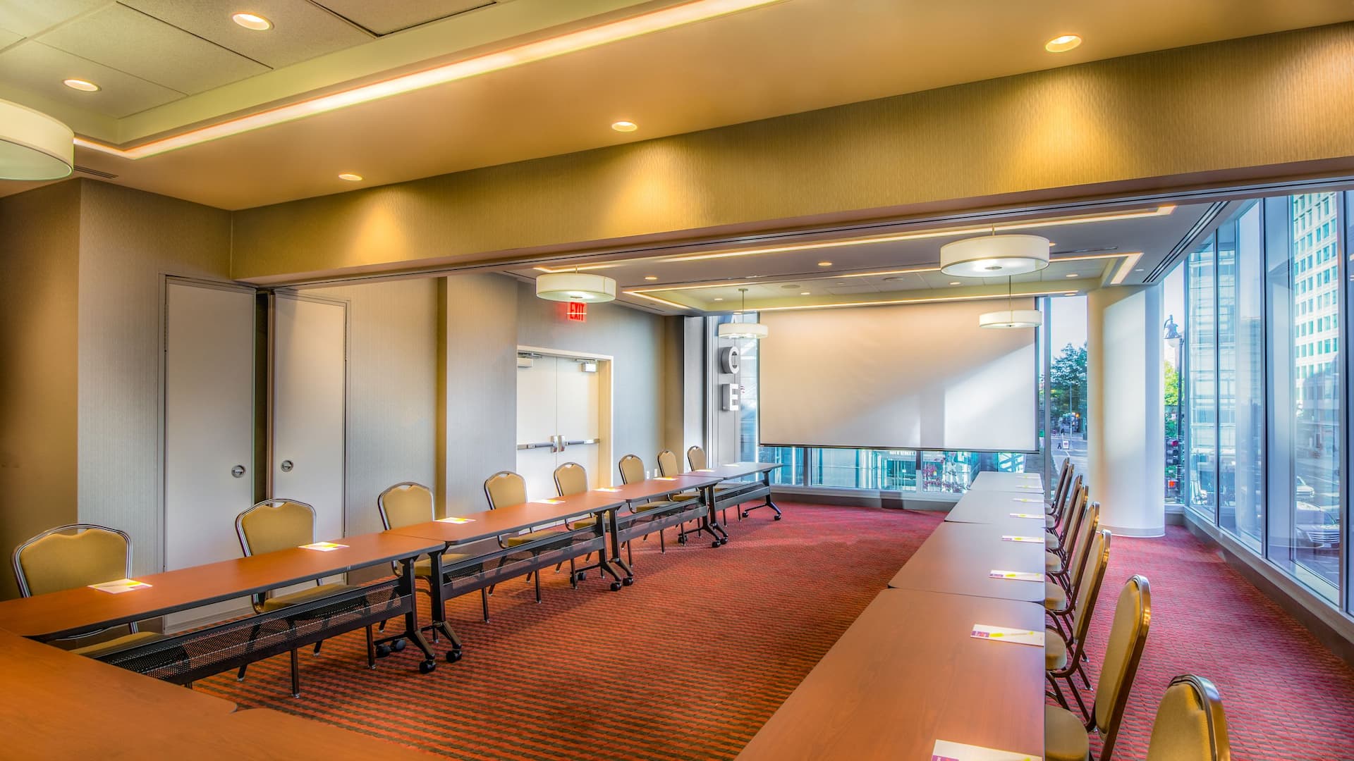 2 of 5 Hyatt Place Washington DC/National Mall Meeting Room
