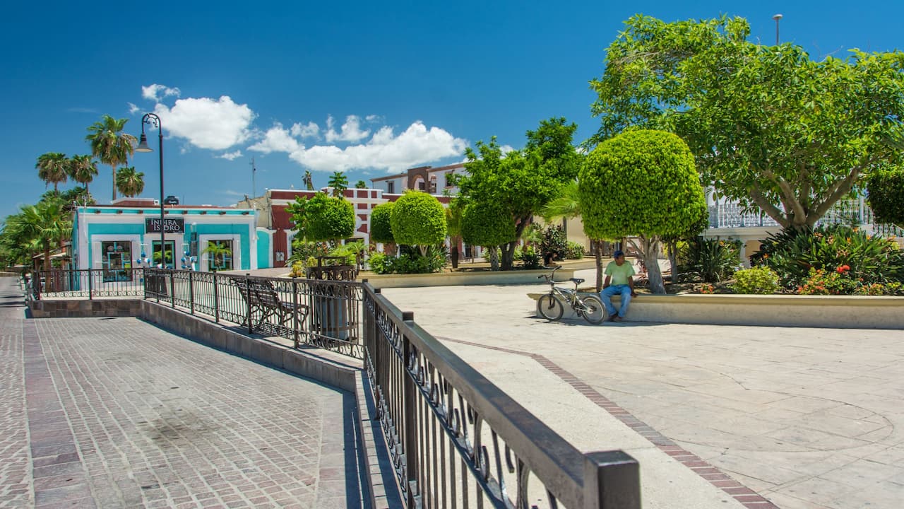 San Jose del Cabo Plaza