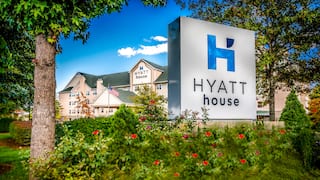 Hyatt House Herndon / Reston