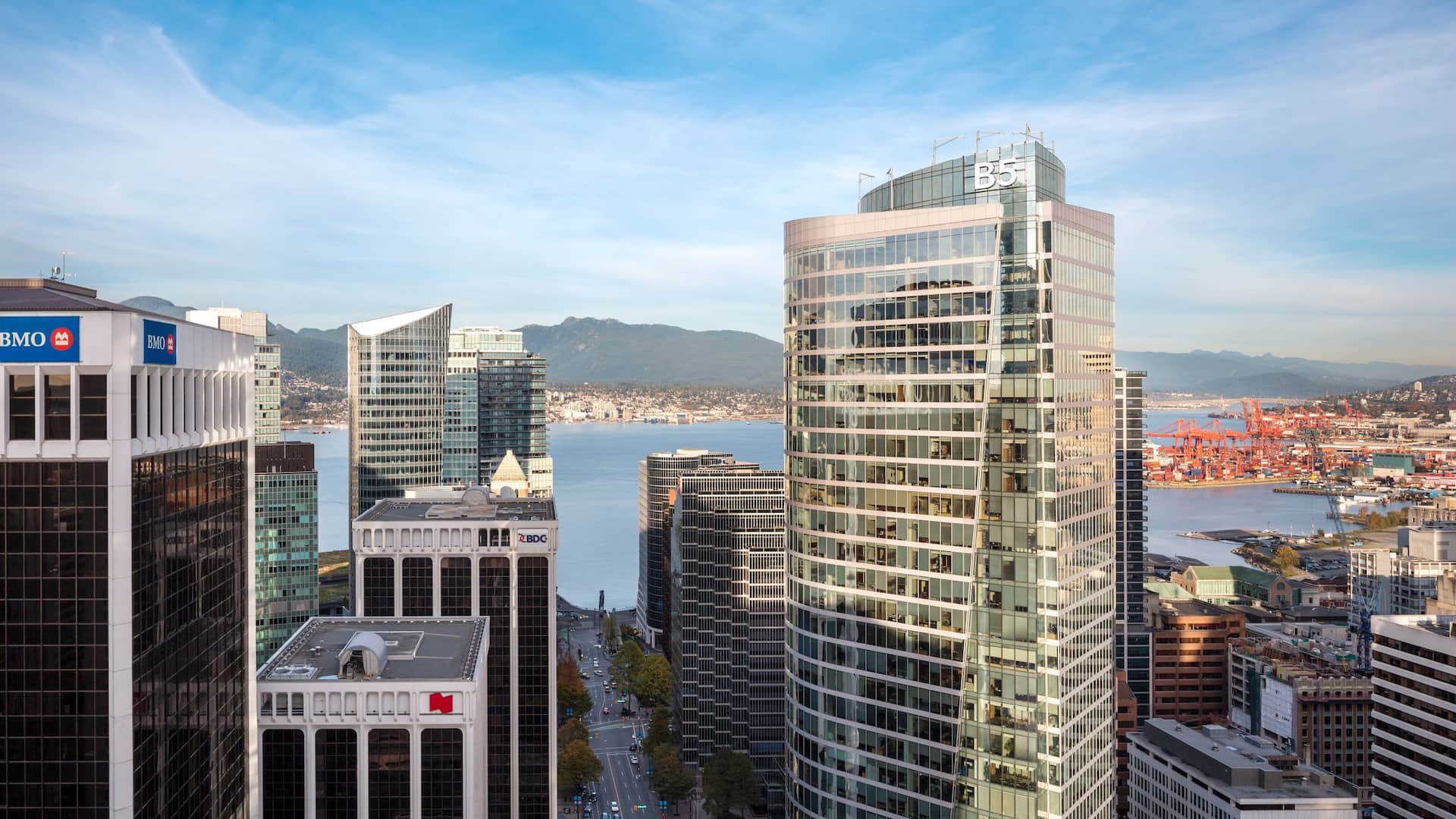 Hyatt Regency Vancouver City View Day