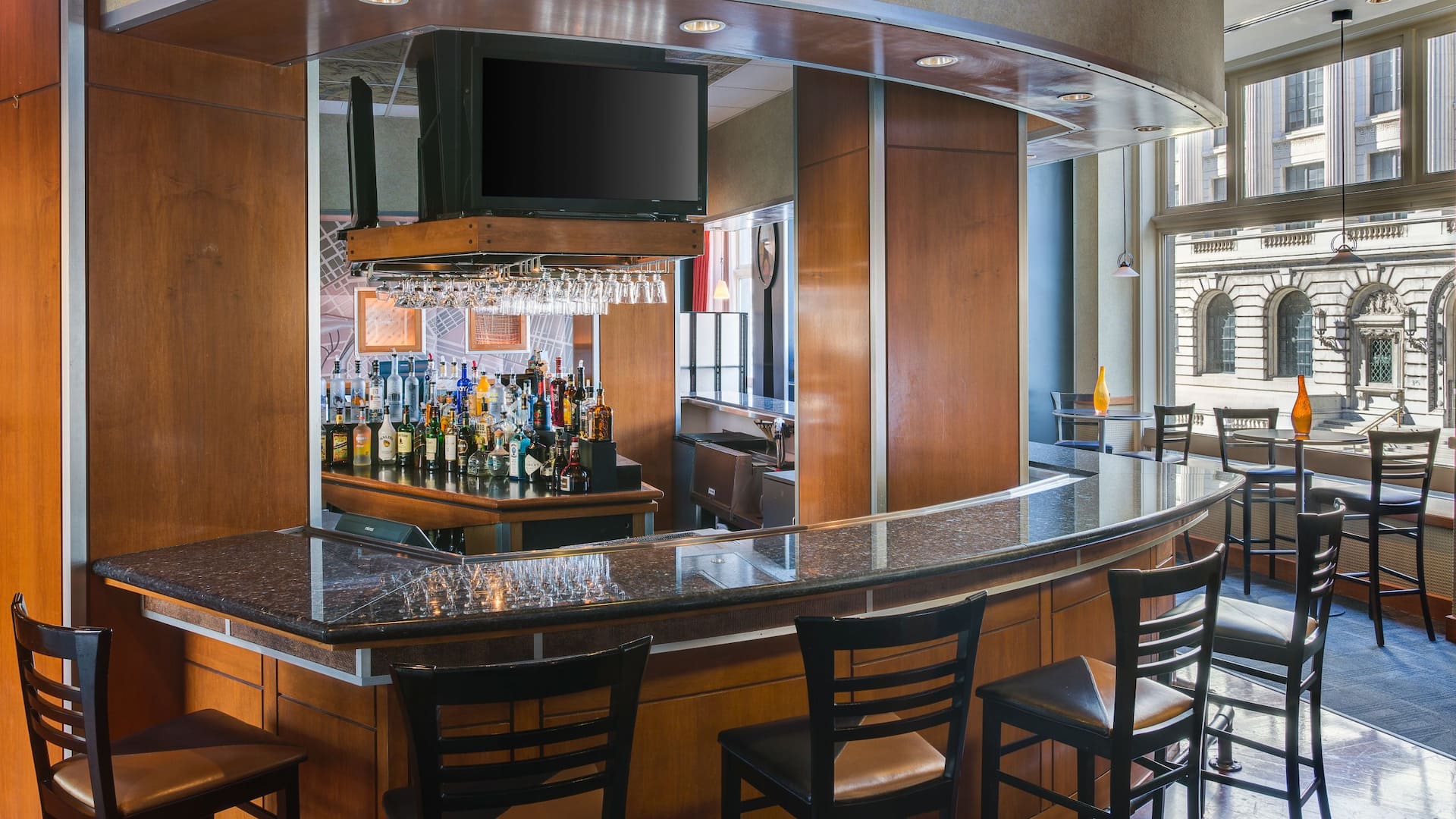 Hyatt Regency Cleveland at The Arcade 1890 Lounge