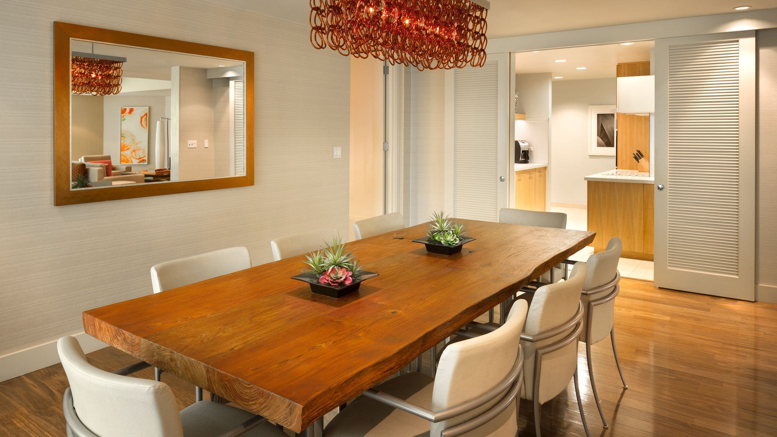 Hyatt Regency Waikiki Beach Resort and Spa Presidential Suite Dining Room