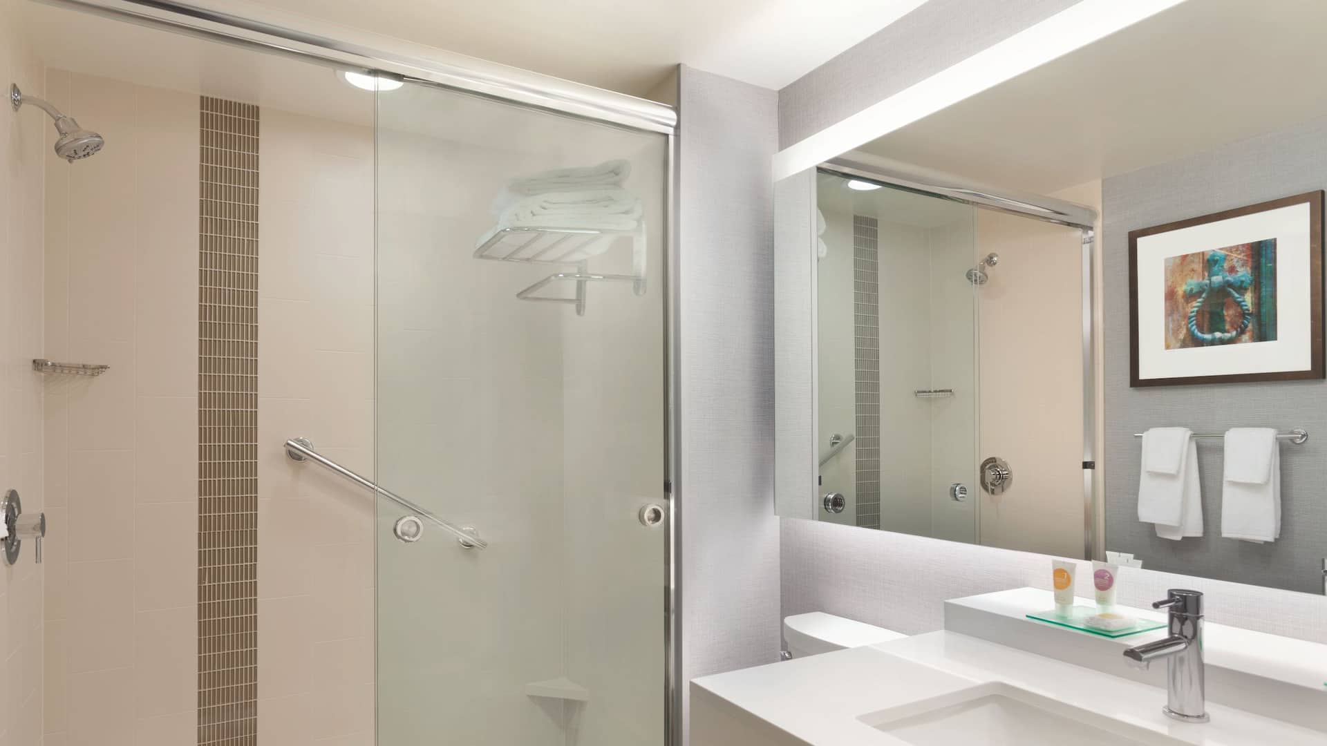 5/5 Hyatt Place Buffalo/Amherst King Bathroom