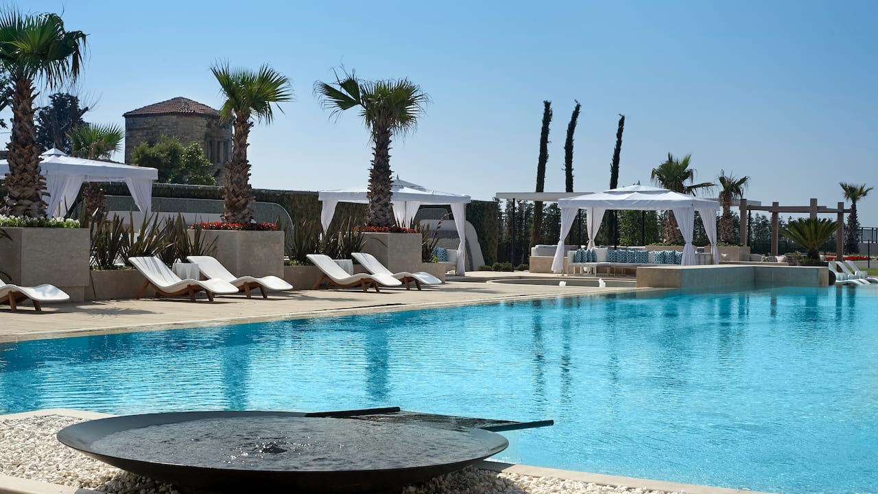 Ataköy pool