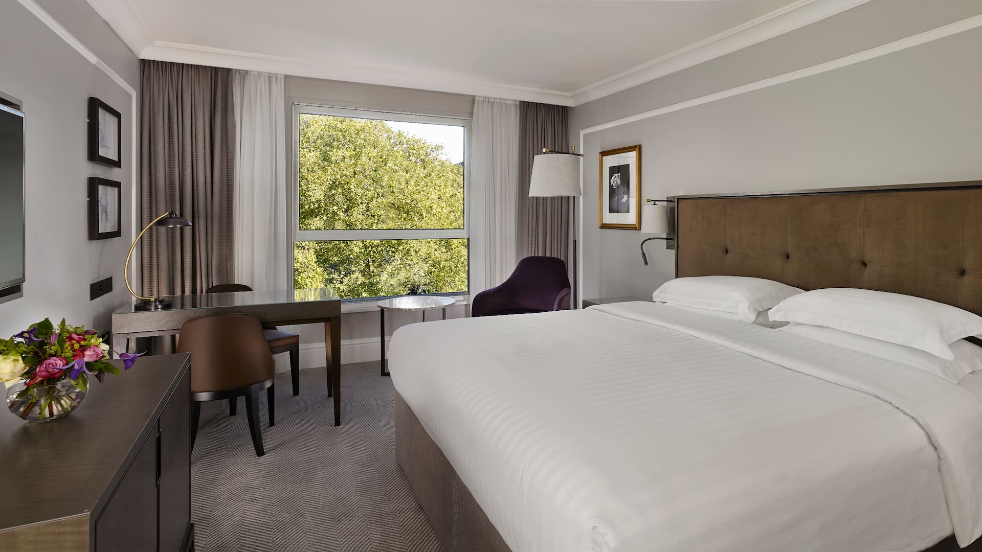 3 of 6 Hyatt Regency London - The Churchill View King Room