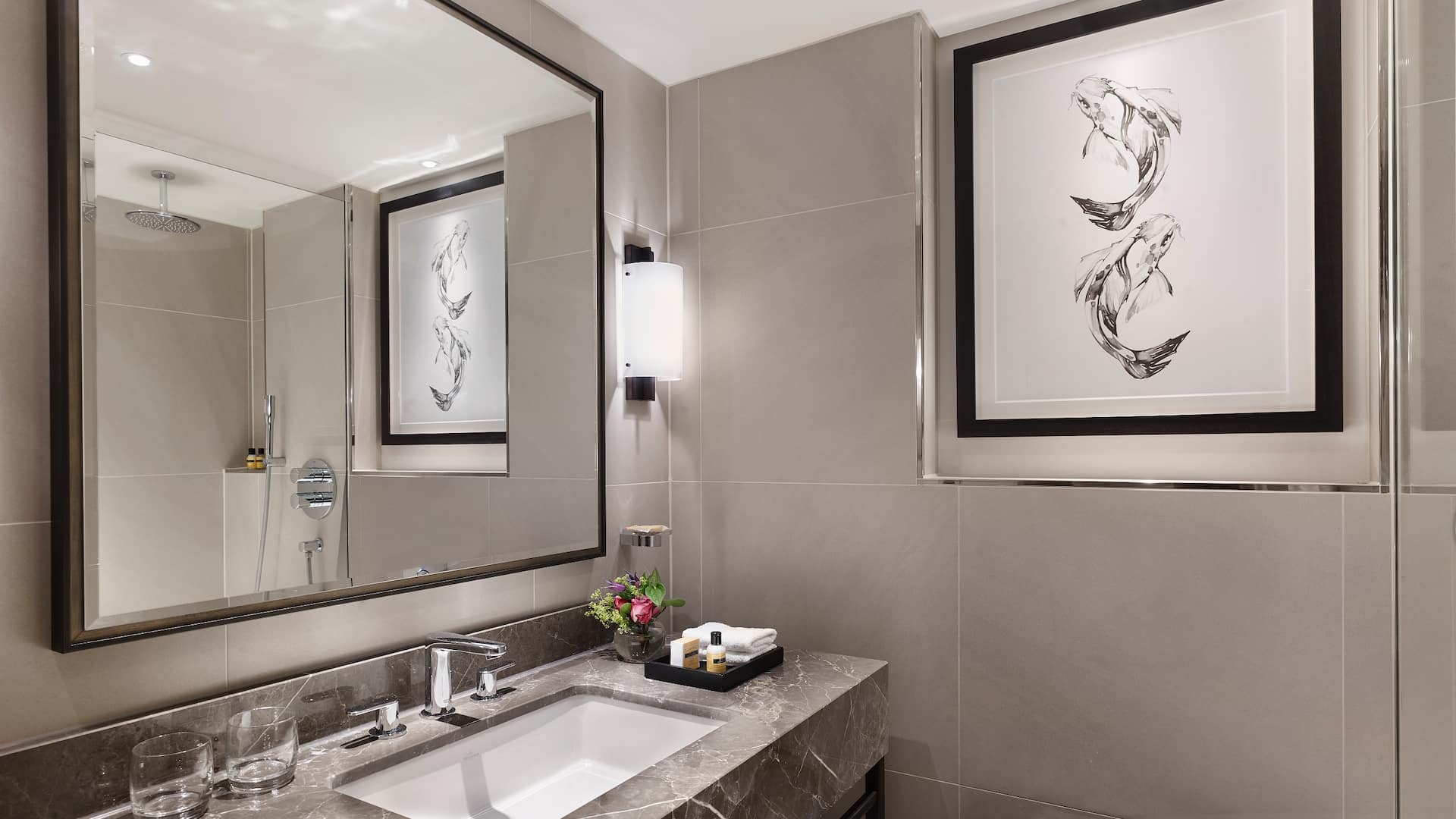 4 of 6 Hyatt Regency London - The Churchill Bathroom