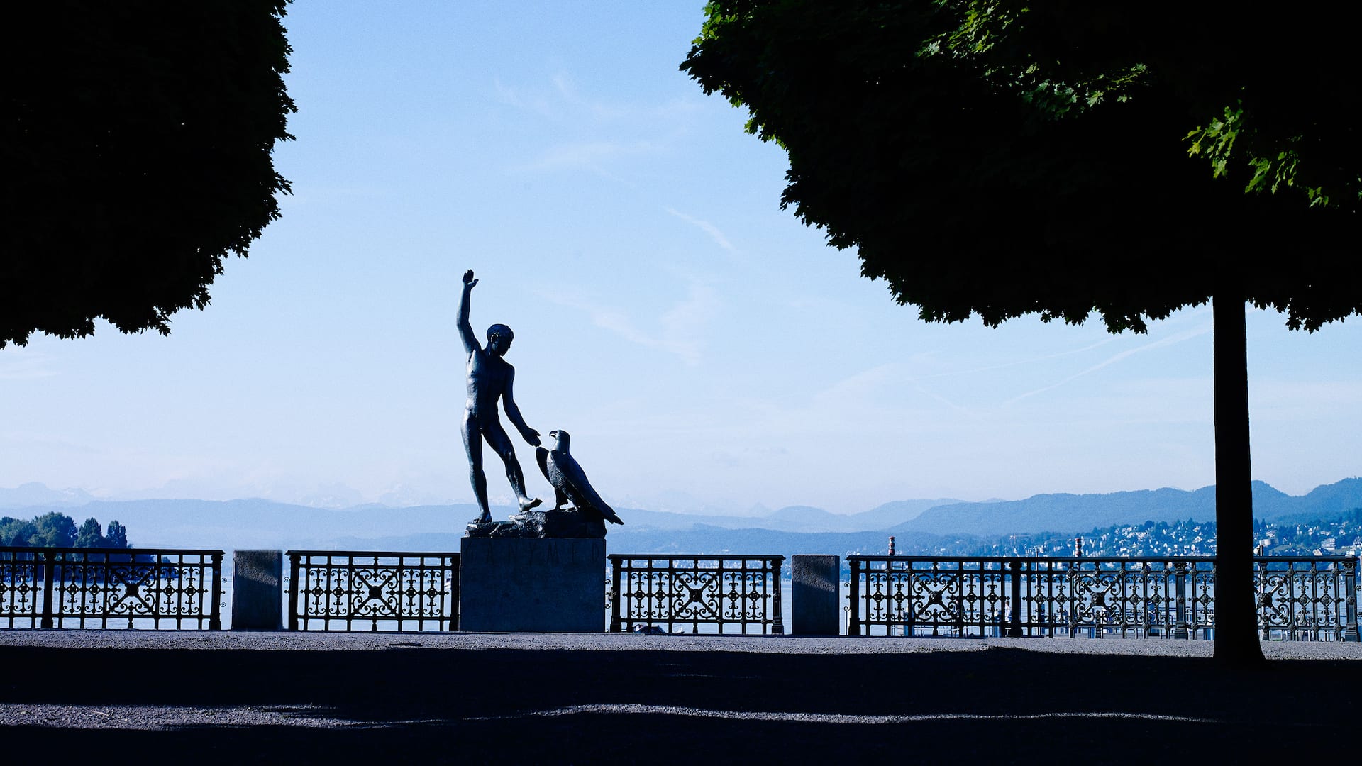 Park Hyatt Zurich Statue Lake