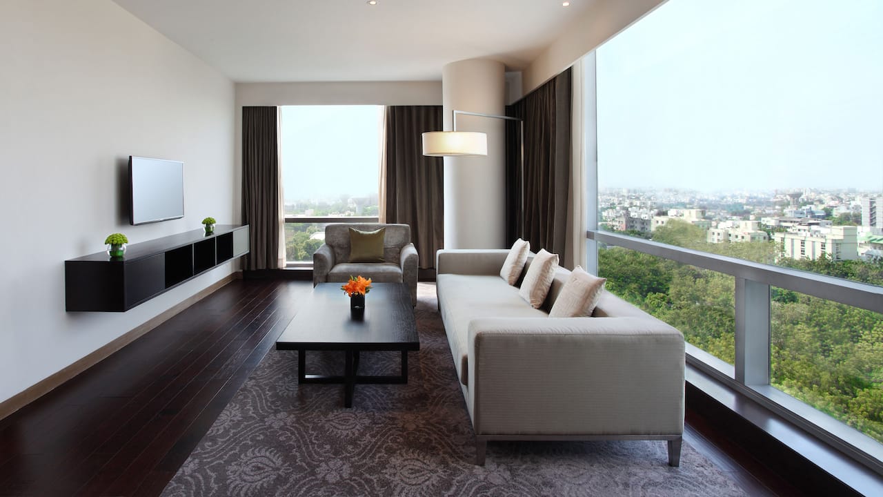 Regency Suite Living Room