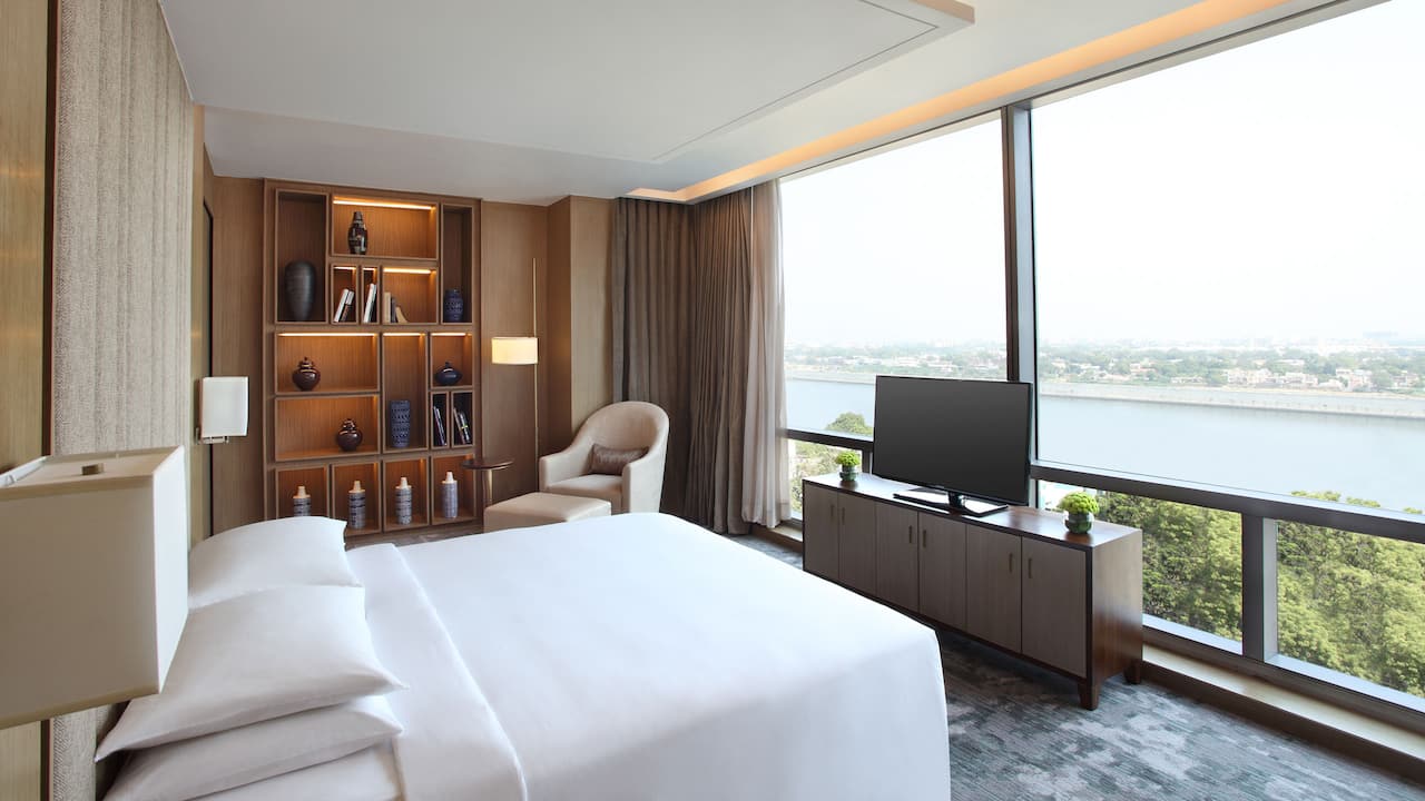 Diplomatic Suite