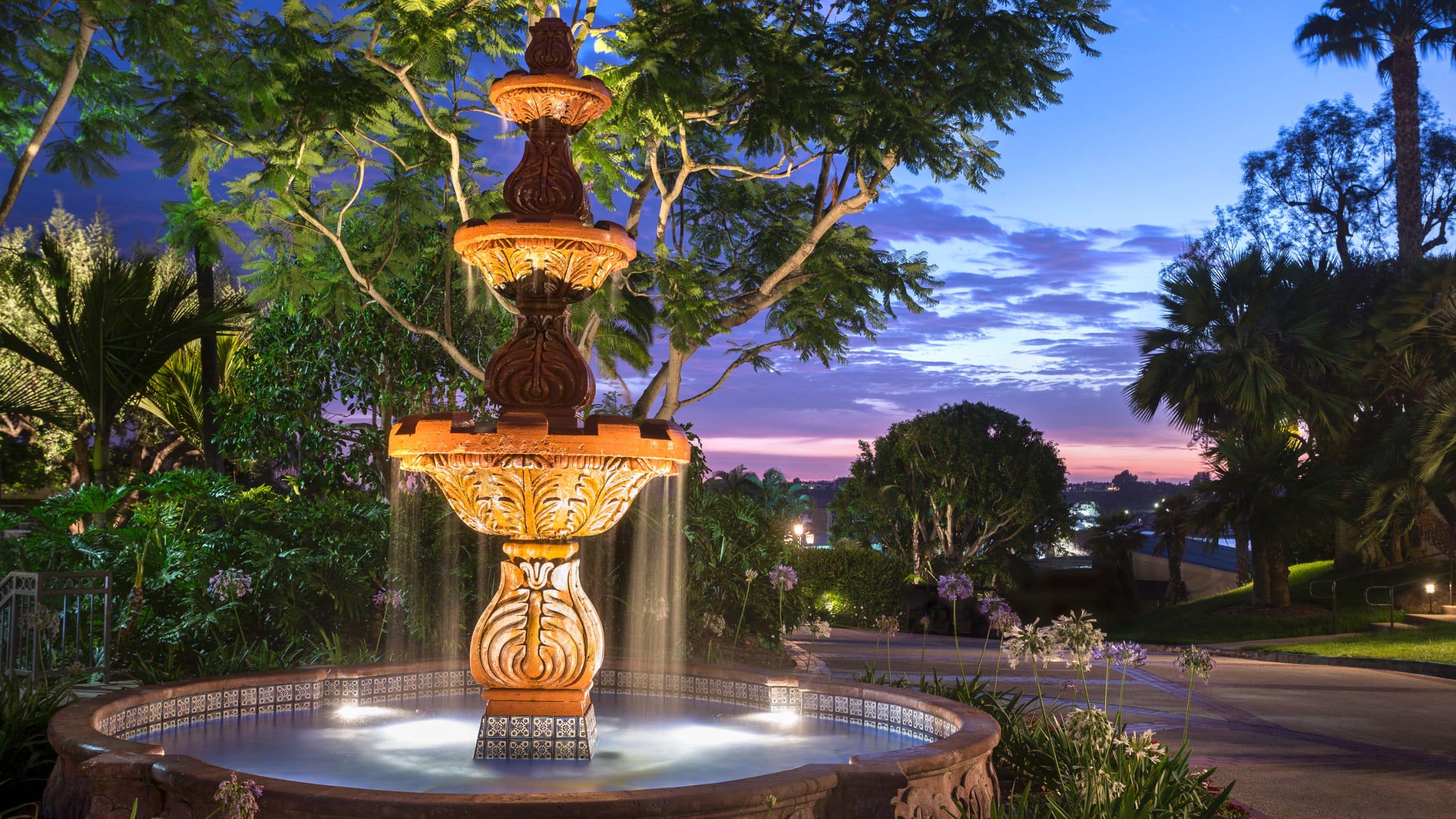 Hyatt Regency Newport Beach Fountain