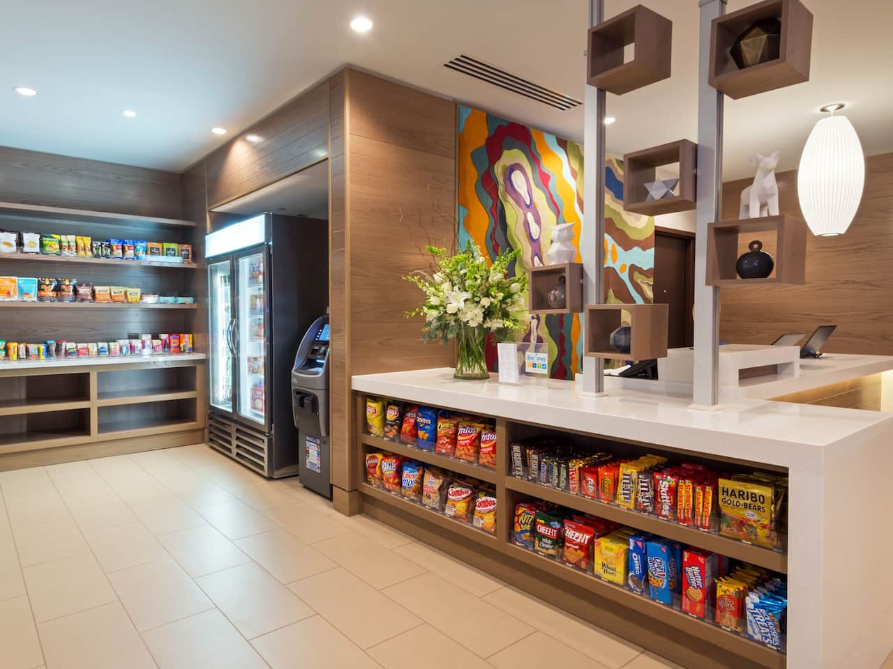 Guest Market Hyatt House Denver / Downtown