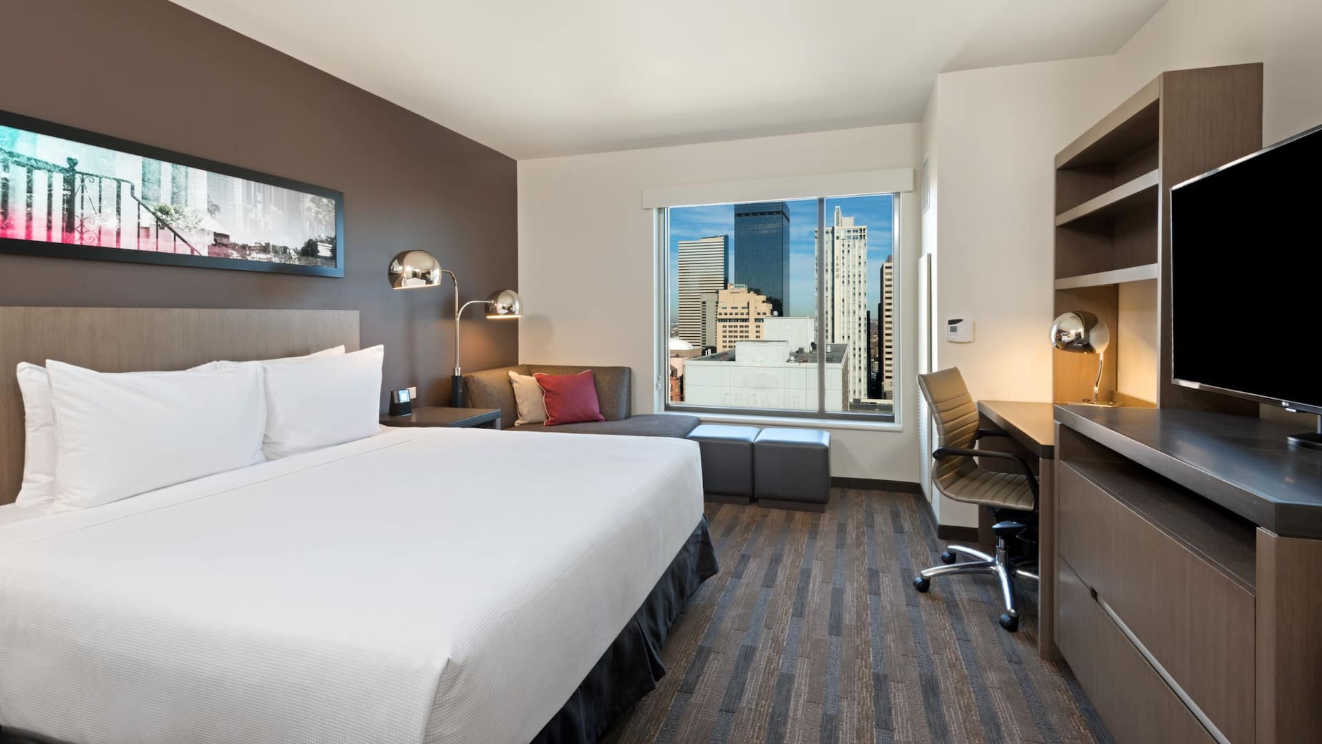 2/2 Hyatt House Denver/Downtown Accessible King Den 2202
