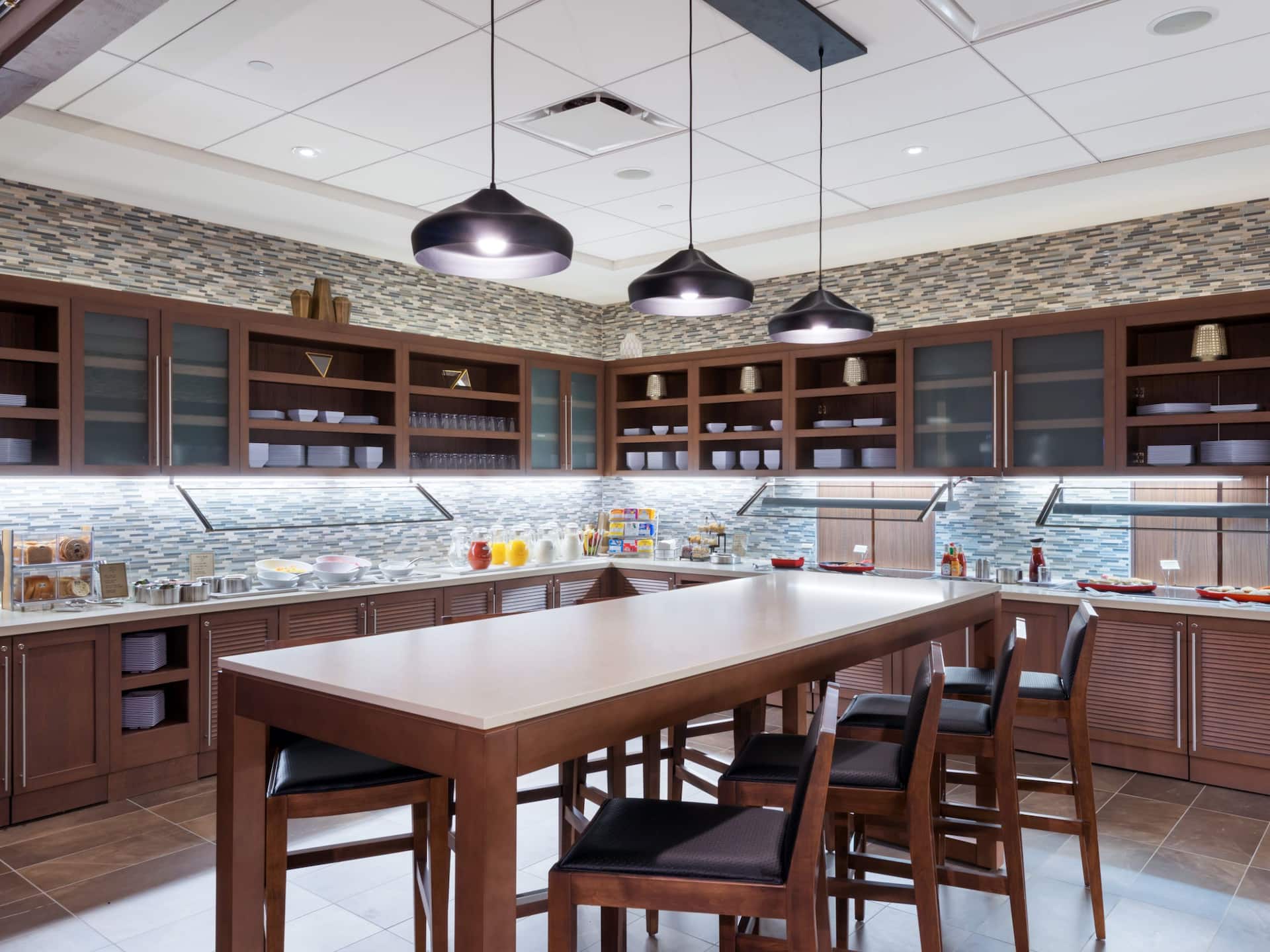 Hyatt Place Denver/Downtown Guest Kitchen Buffet