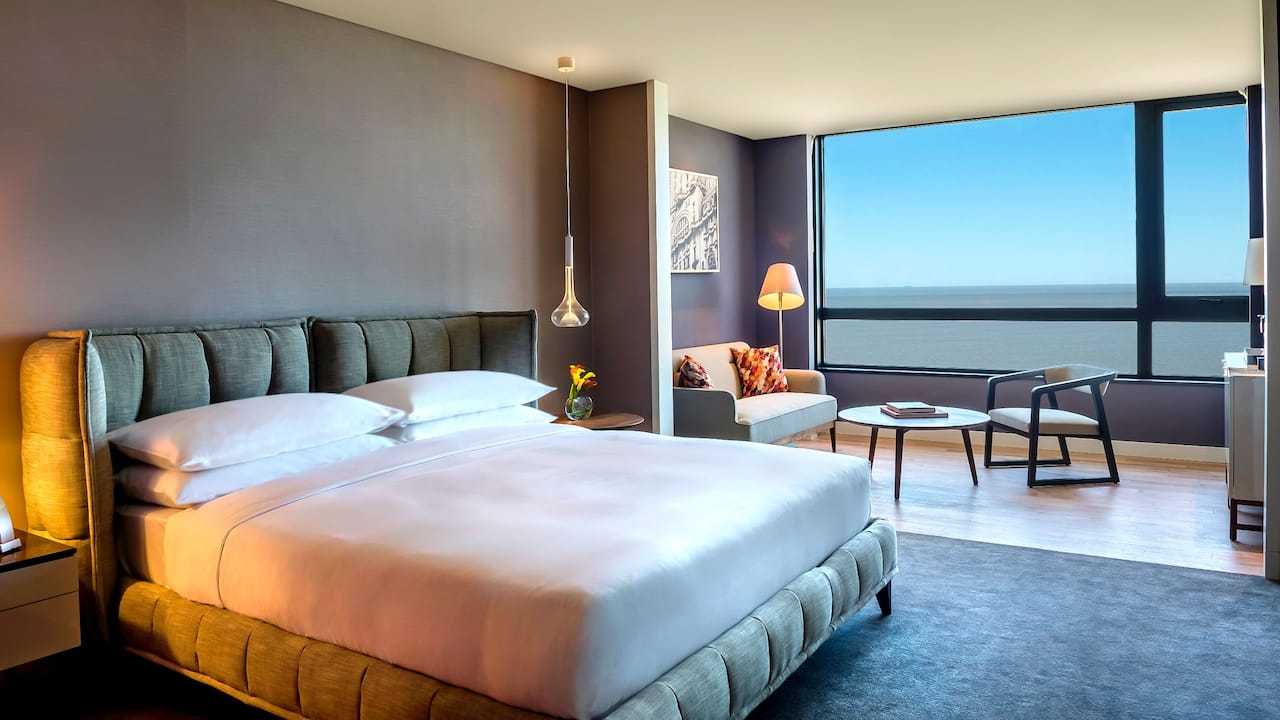Guestroom River View