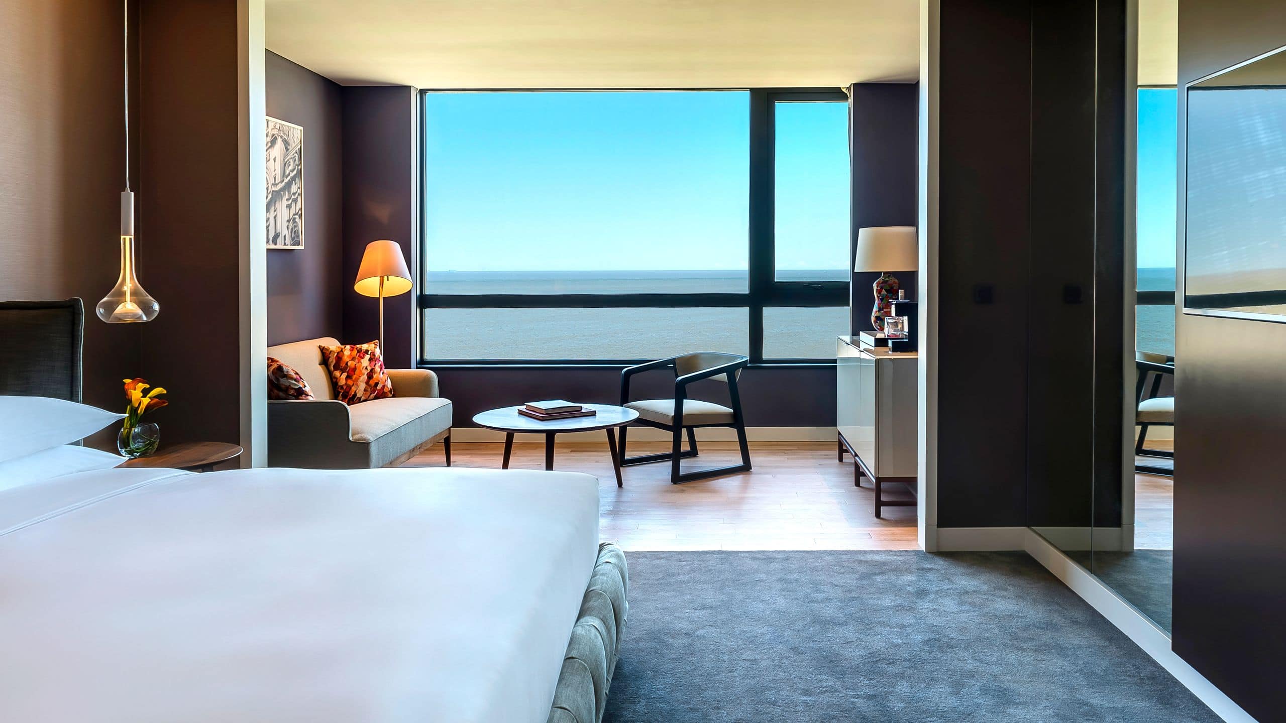 Hyatt Centric Montevideo Guestroom River View