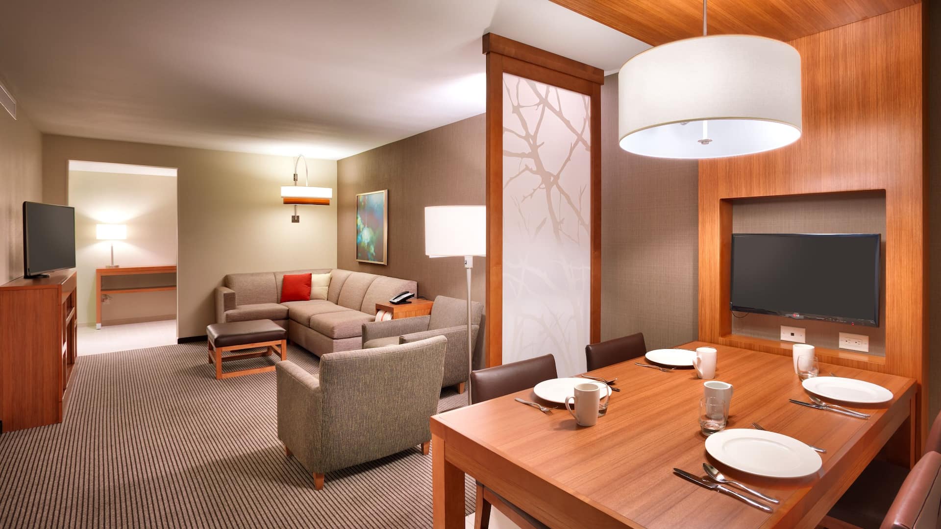 2 von 5 Hyatt Place Salt Lake City/Lehi King Suite Dining Room