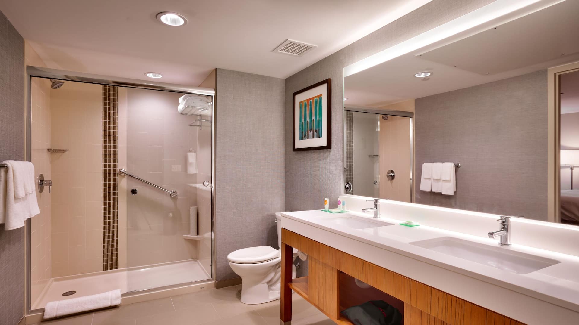 4 von 5 Hyatt Place Salt Lake City/Lehi King Suite Bathroom