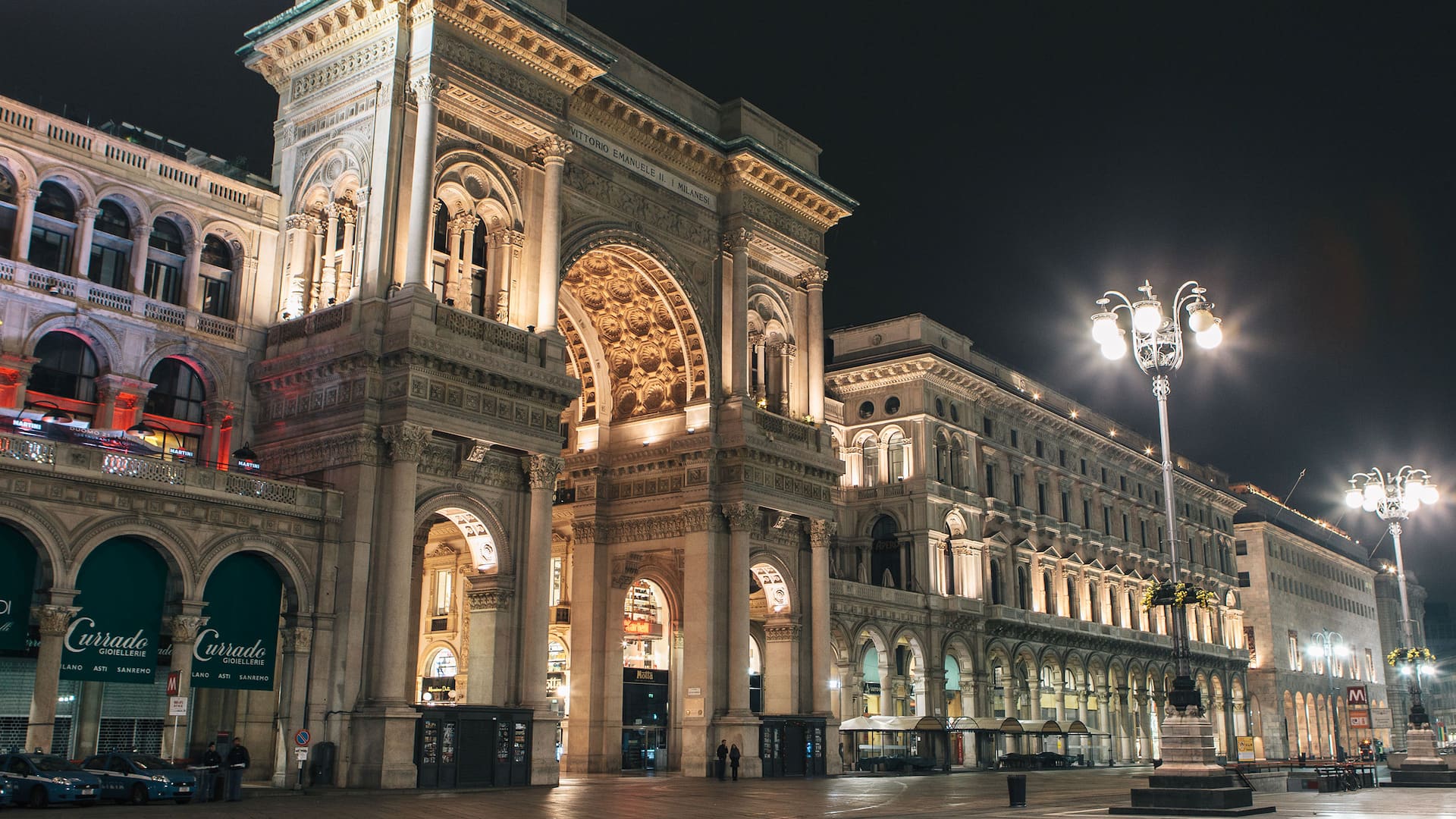 Galleria Vittorio Emanuele II Milan by night