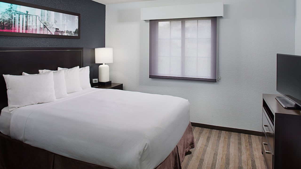 Hyatt House Los Angeles / El Segundo accessible 1 queen bedroom