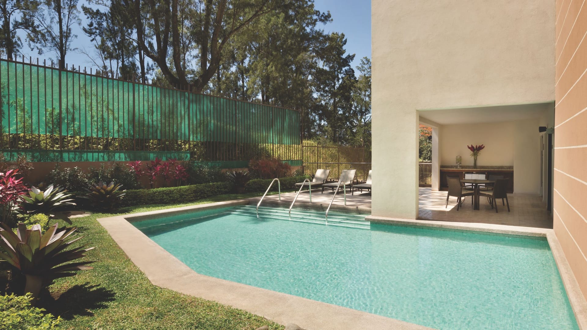 Hyatt Place San Jose/Pinares Pool
