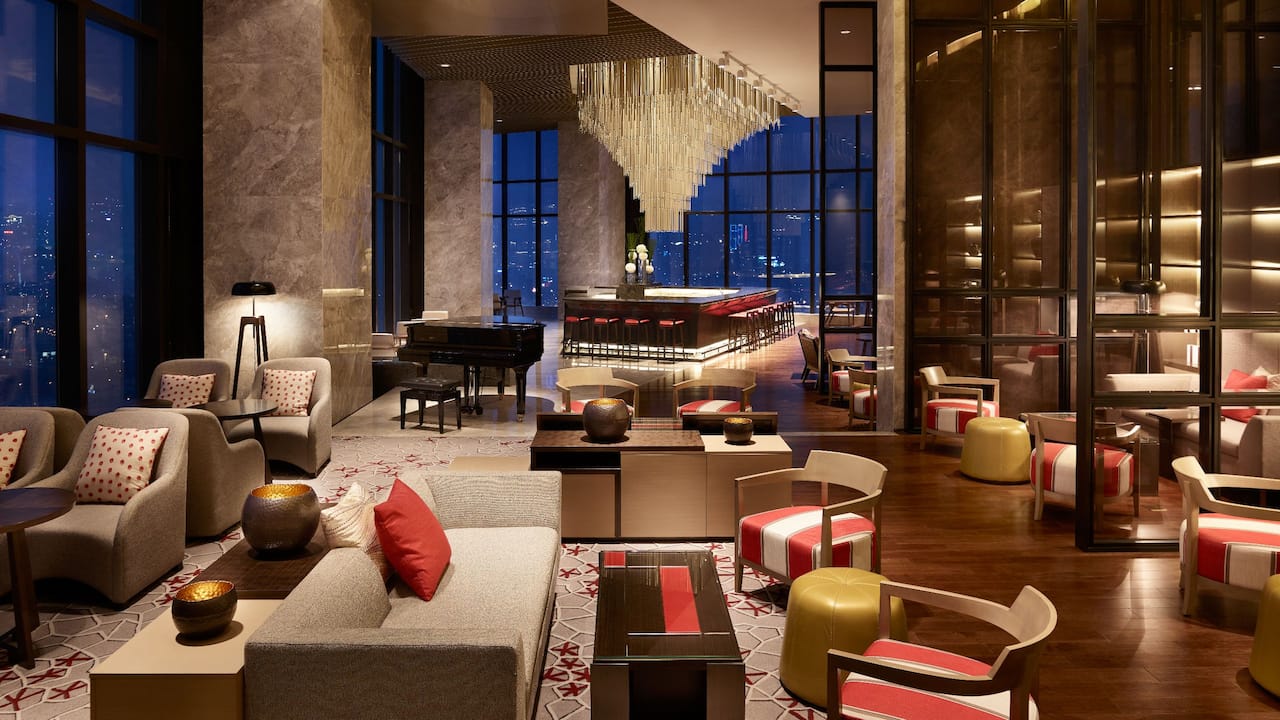 The lounge. Хаят Редженси Америка. Лаунж зона Hyatt. Hyatt Hotels Corporation Москва. Состав Компани Hyatt.