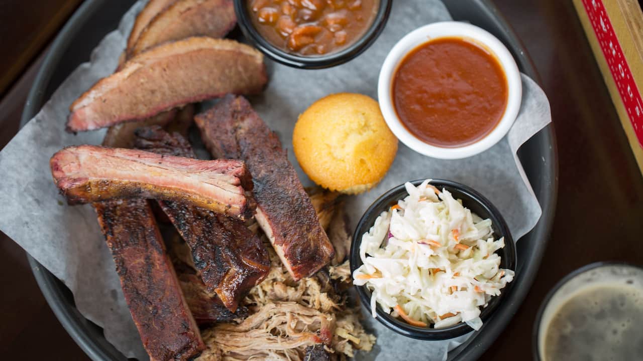 Brewhouse House Smoked BBQ Sampler
