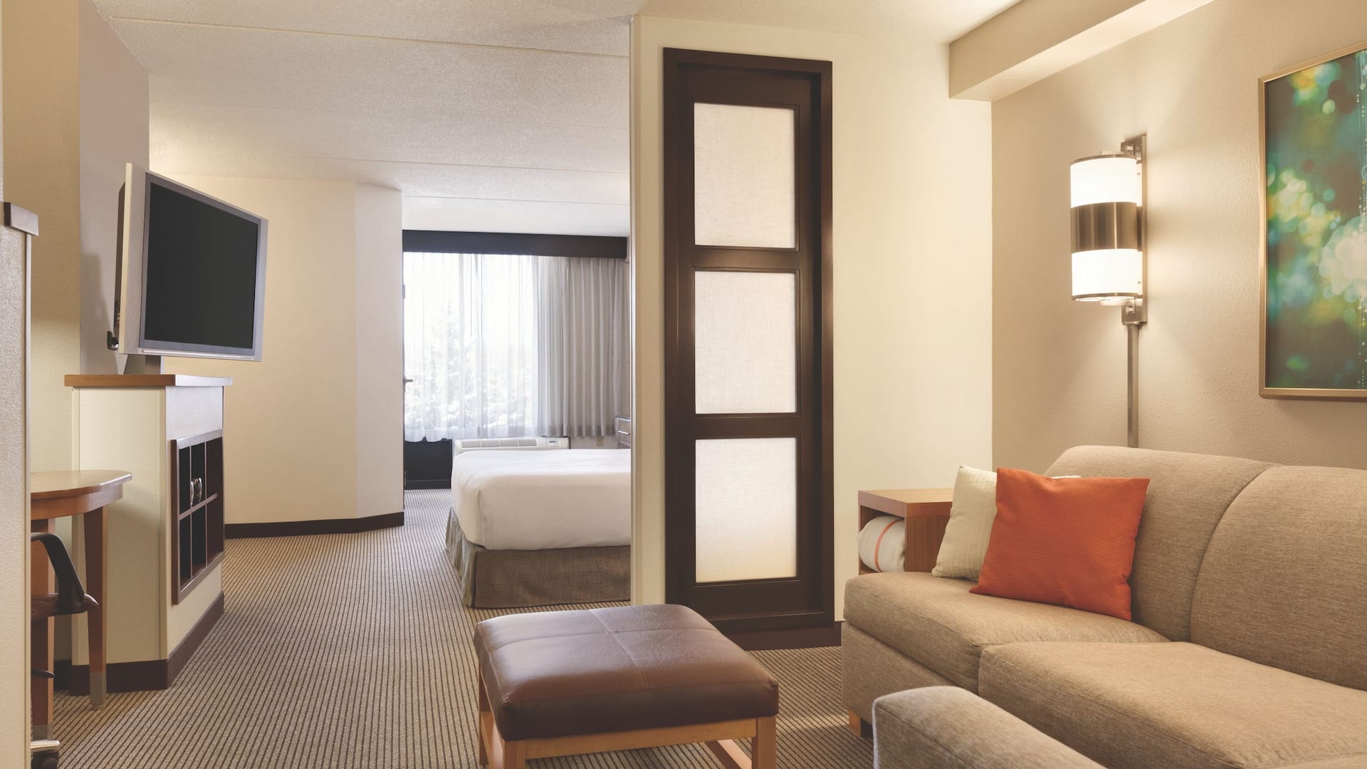 Hyatt Place Chicago/Lombard/Oak Brook King Room Living Area