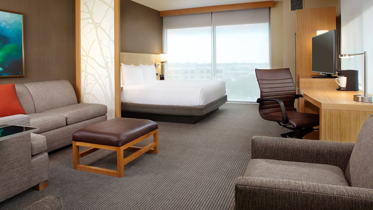 Hotel in Miami Springs, FL with specialty king bed and sofa bed at Hyatt Place Miami Airport-East