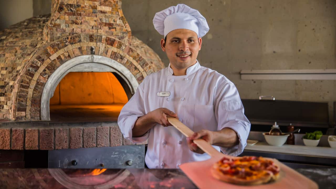 Zafiros Fresh Oven Pizza