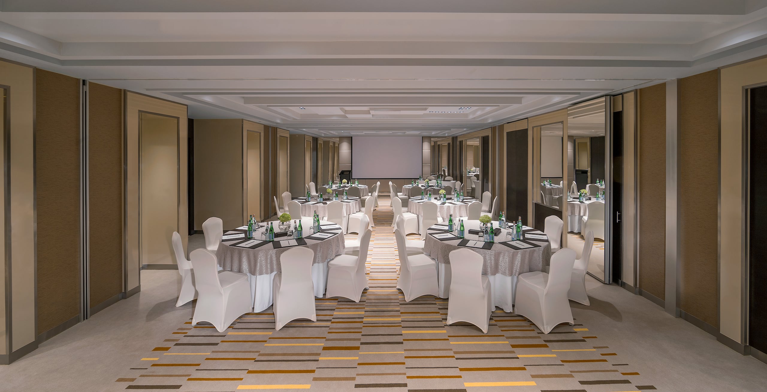 Hyatt Regency Dubai Creek Heights Shoudoun Meeting Room