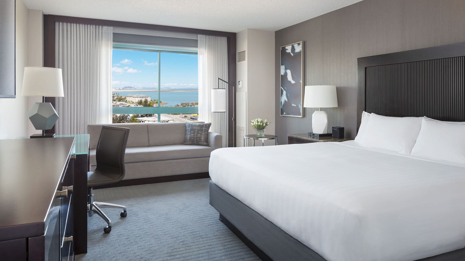1 of 2 Hyatt Regency San Francisco Airport Bay View King