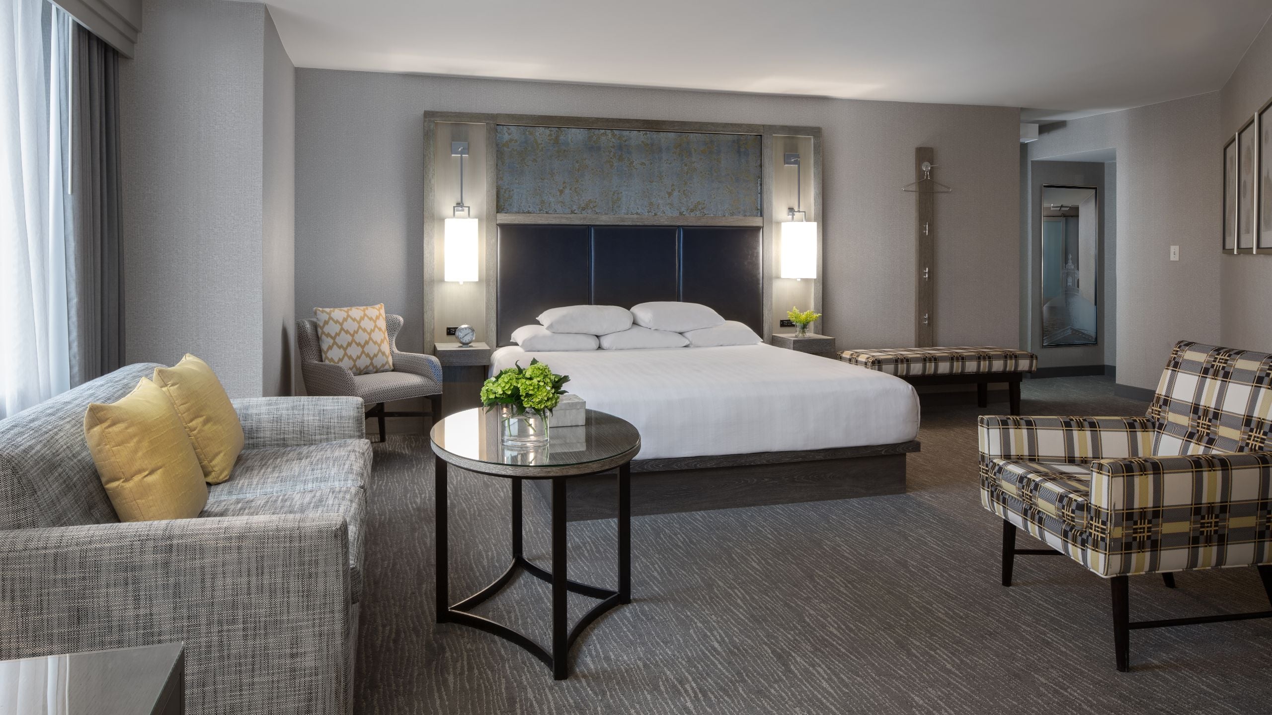Hyatt Regency Boston King Bed
